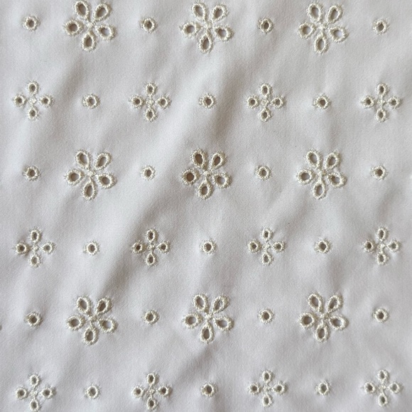 Minnow Girls White Eyelet Long-Sleeve Rashguard - Size 9/10 - Picture 4 of 11